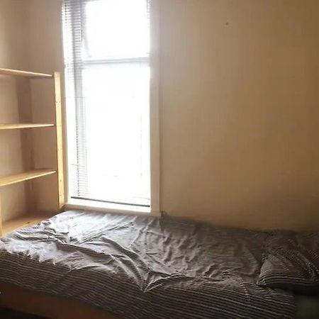 Single Room - Town & University Nearby, 24H Bus, Airport-Linked Manchester Buitenkant foto